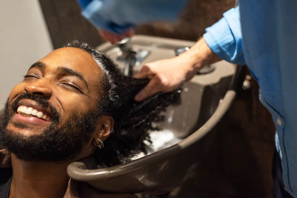 How to Properly Co-Wash Textured Hair During the Week